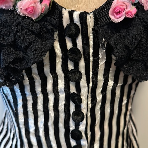 IDOL Black White Striped Velvet Corset Top and Pants Set - Picture 10 of 14